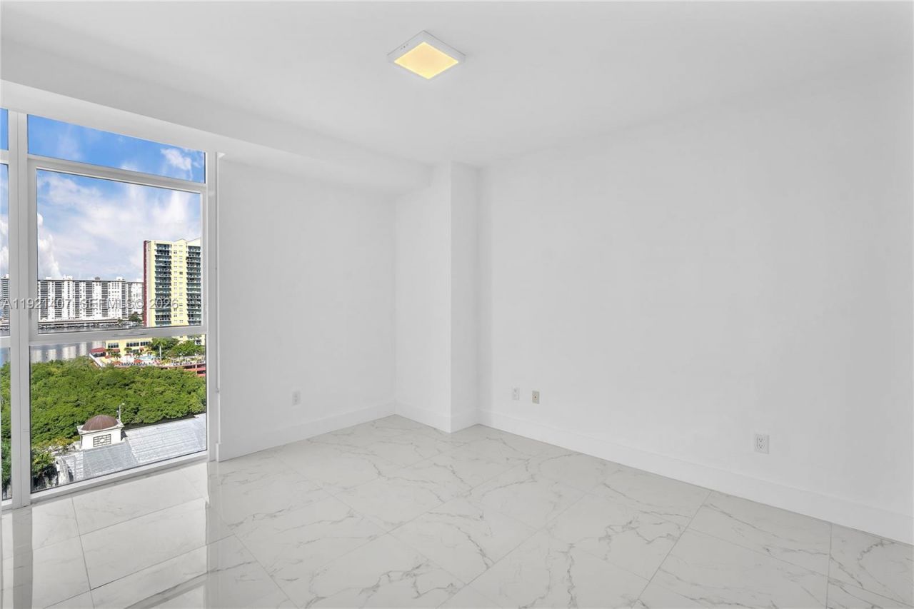 400 Sunny Isles Blvd, Unit 1519, Sunny Isles Beach, FL 33160 Photo