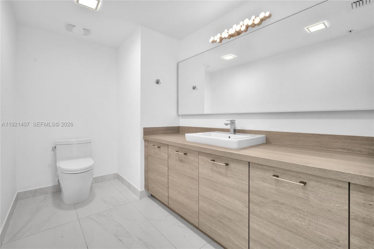 400 Sunny Isles Blvd, Unit 1519, Sunny Isles Beach, FL 33160 Photo