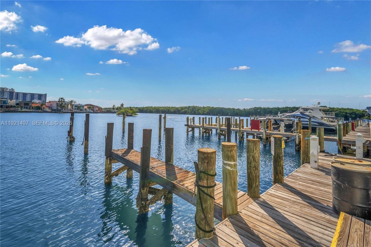 400 Sunny Isles Blvd, Unit 1519, Sunny Isles Beach, FL 33160 Photo