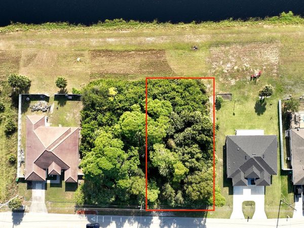 850 SW Sultan Drive, Port St. Lucie, FL 34953