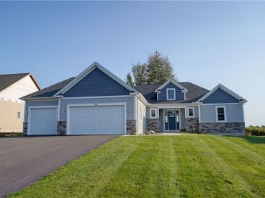 45 Armetale Luster, Webster, NY 14580