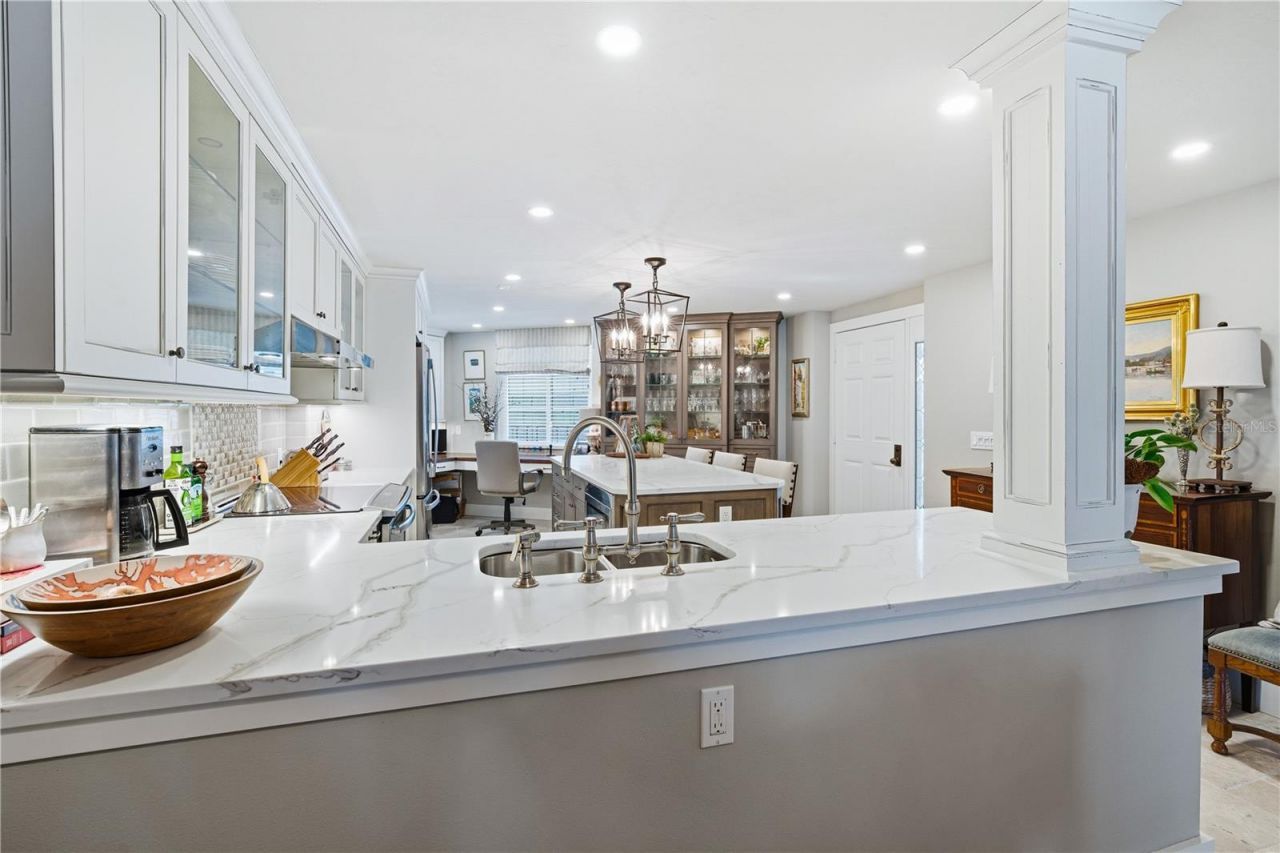 5880 Midnight Pass Road, Unit 302, Sarasota, FL 34242 Photo