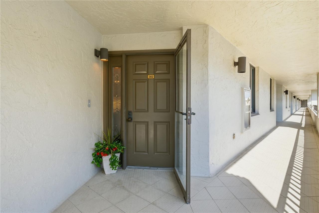 5880 Midnight Pass Road, Unit 302, Sarasota, FL 34242 Photo