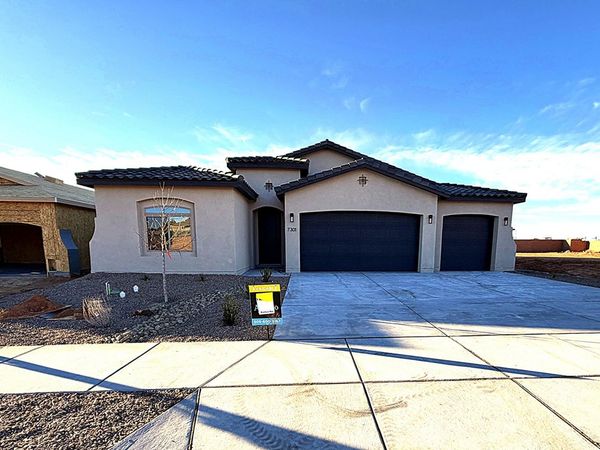 7301 Loire Drive NE, Rio Rancho, NM 87144