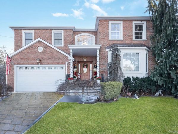 1680 Lake Avenue, Merrick, NY 11566