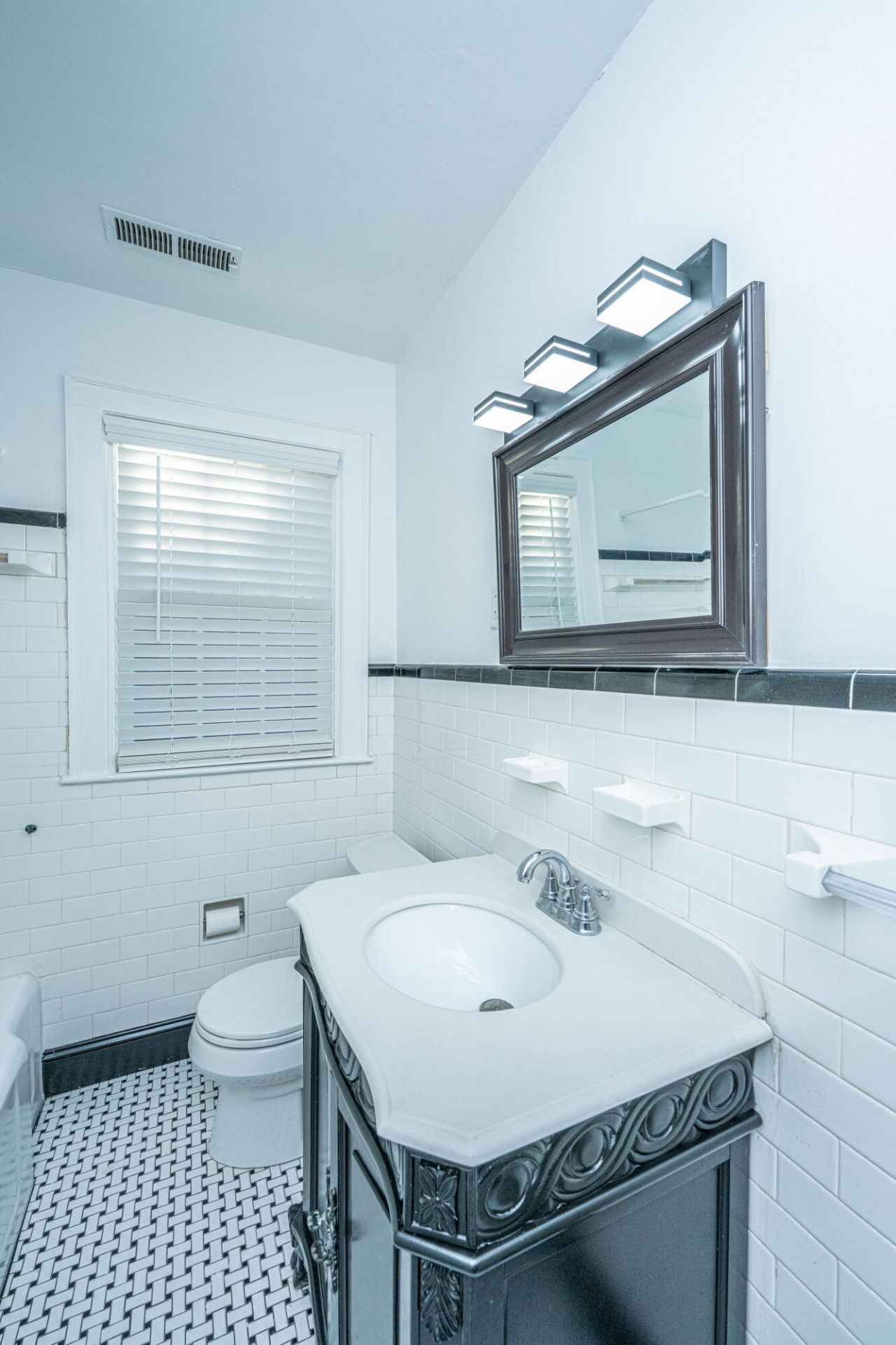 25 Fenwick Drive Photo 32