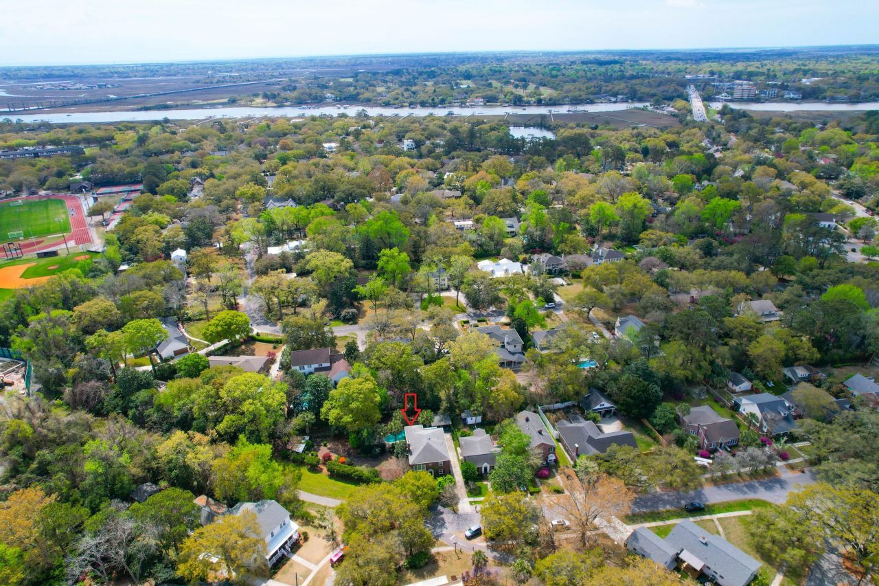 25 Fenwick Drive Photo 51