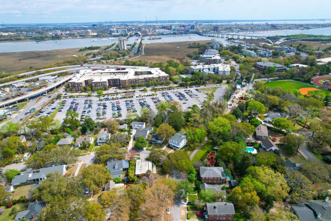 25 Fenwick Drive Photo 52