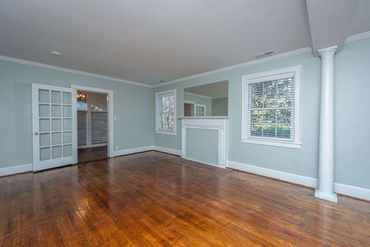 25 Fenwick Drive Photo 7