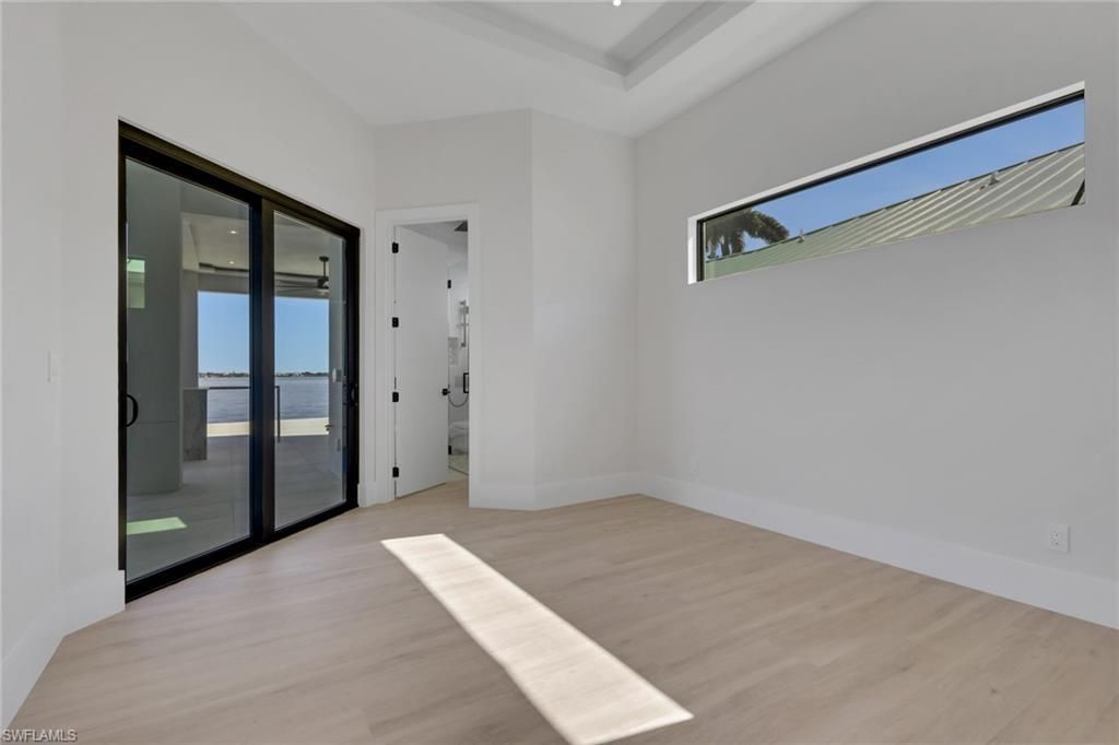 5653 Riverside Dr, Cape Coral, FL 33904 Photo