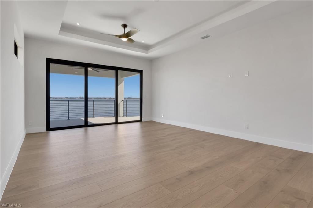 5653 Riverside Dr, Cape Coral, FL 33904 Photo