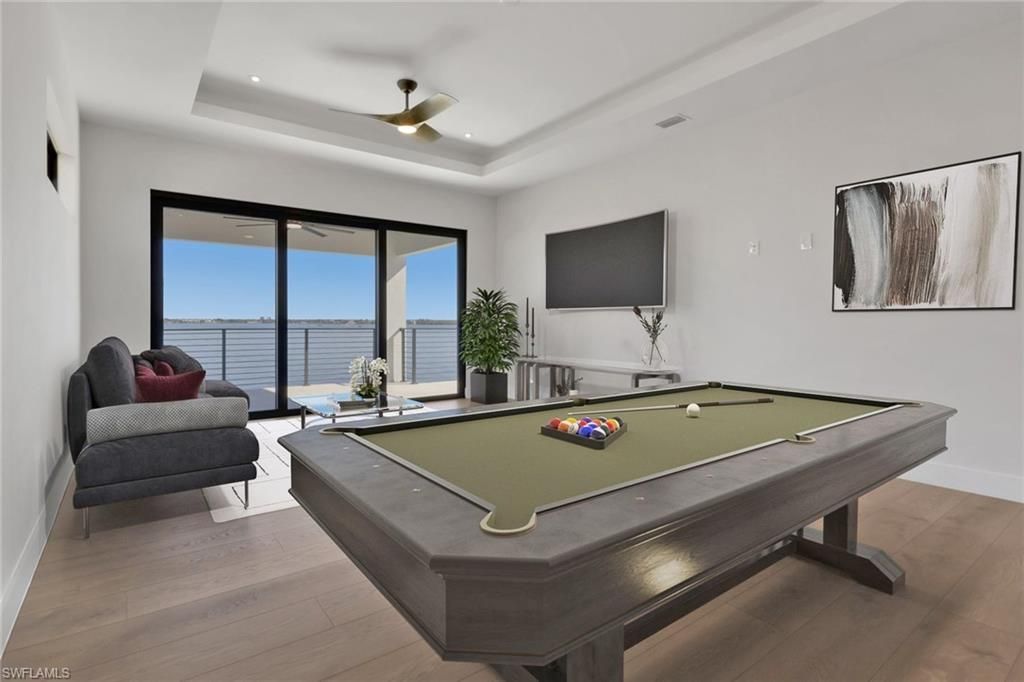 5653 Riverside Dr, Cape Coral, FL 33904 Photo