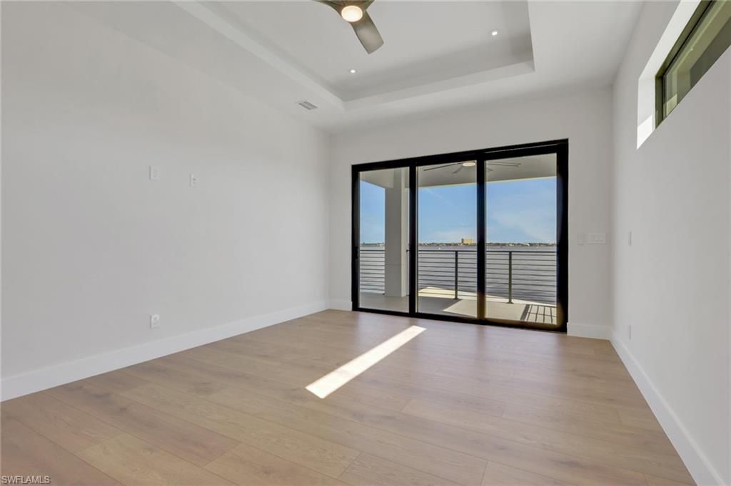 5653 Riverside Dr, Cape Coral, FL 33904 Photo