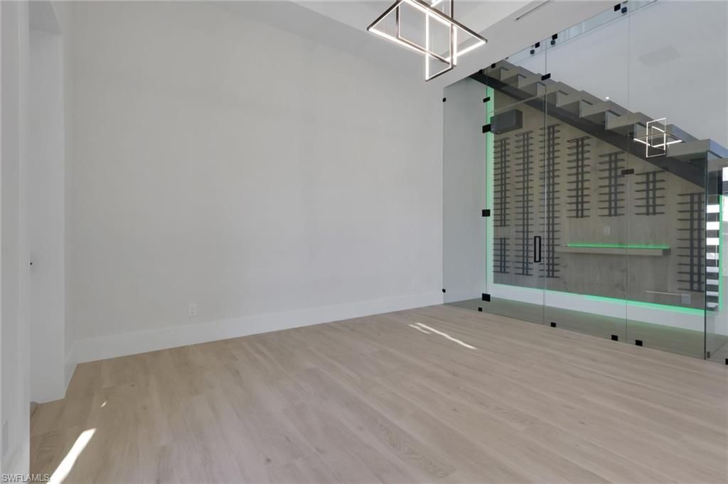 5653 Riverside Dr, Cape Coral, FL 33904 Photo