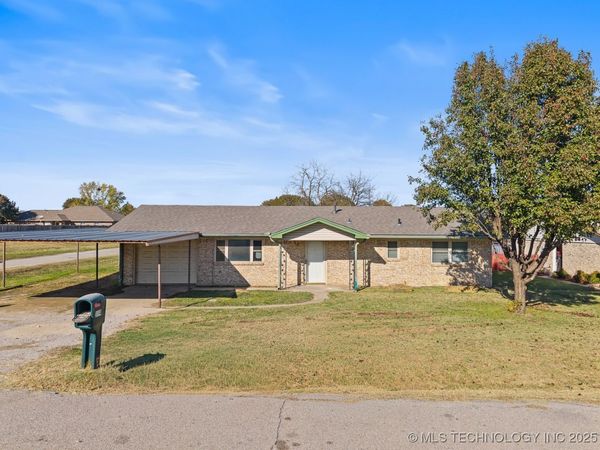 114 Laurel Street, Lone Grove, OK 73443