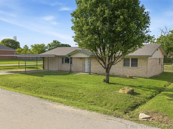 114 Laurel Street, Lone Grove, OK 73443