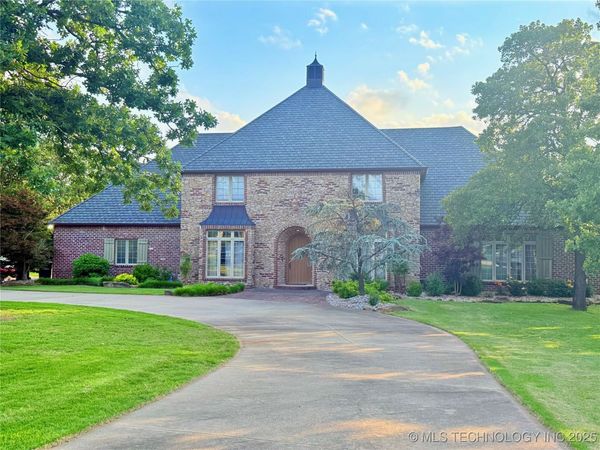 4224 S 69th West Avenue , Tulsa, OK 74107