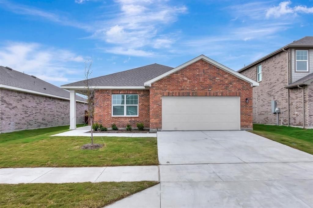 1617 Escondido Drive, Fort Worth, TX 76052 Main Photo