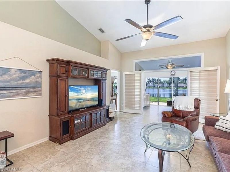 5595 Greenwood Cir, Unit 92, Naples, FL 34112 Photo
