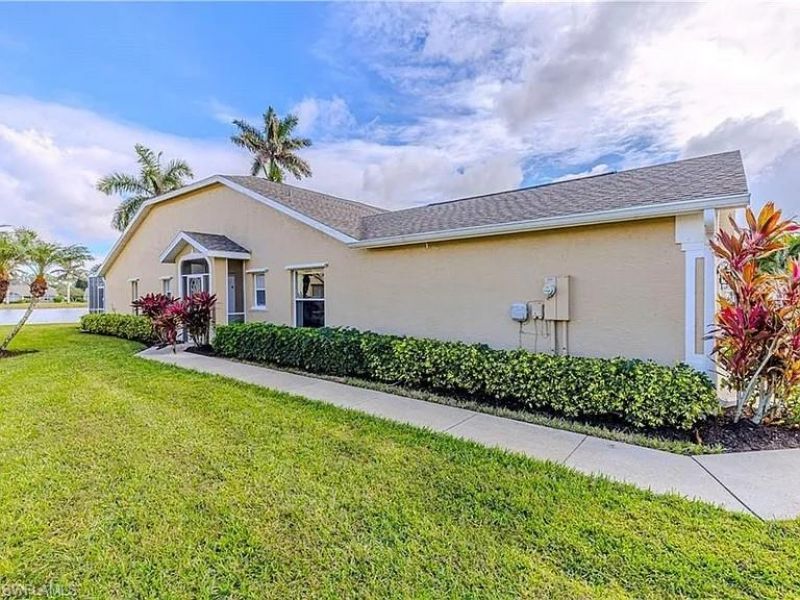 5595 Greenwood Cir, Unit 92, Naples, FL 34112 Photo