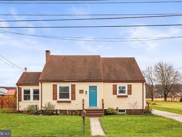 7452 LINCOLN HIGHWAY, ABBOTTSTOWN, PA 17301