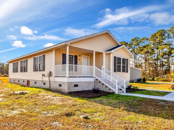 853 Yaupon Drive SW, Calabash, NC 28467
