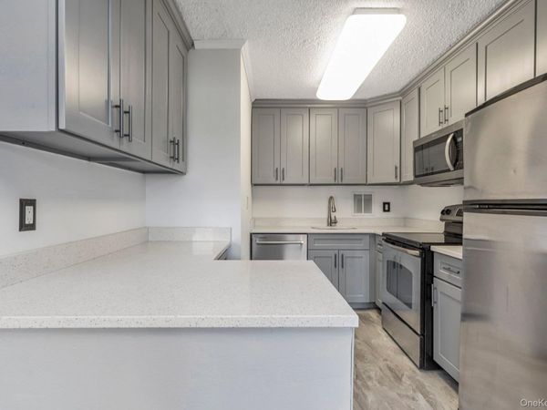 168-01 12 Ave, Unit 7B, Beechhurst, NY 11357