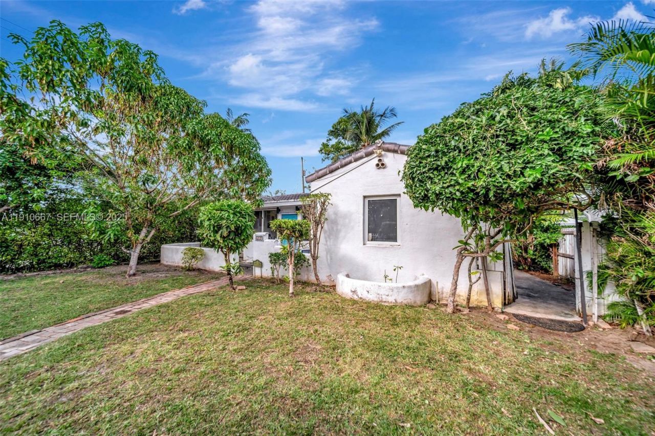 619 NE 87th St, Miami, FL 33138 Photo