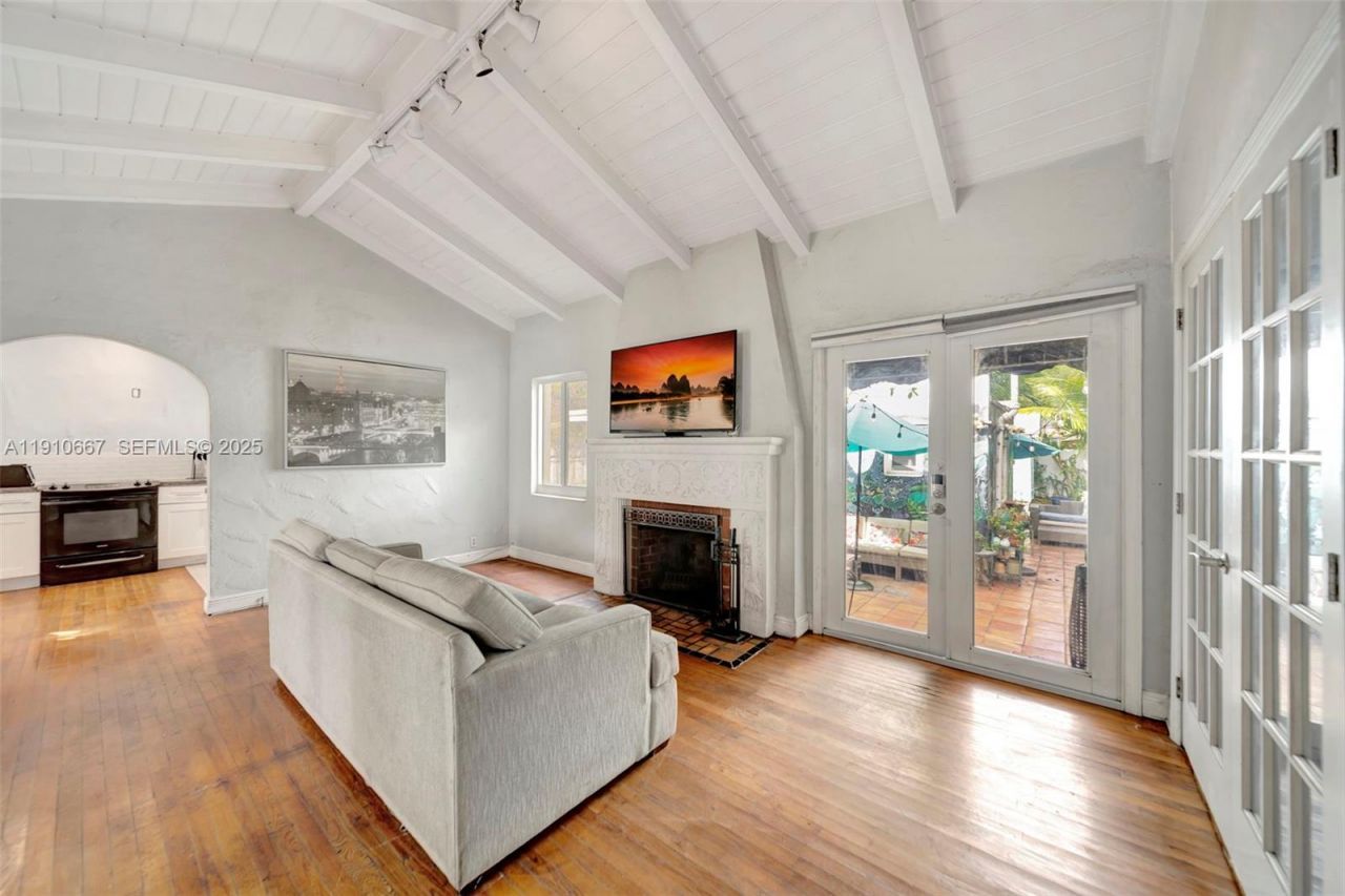 619 NE 87th St, Miami, FL 33138 Photo