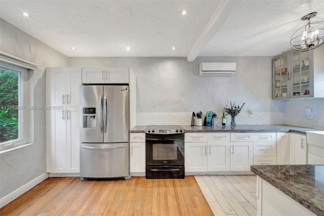 619 NE 87th St, Miami, FL 33138 Photo