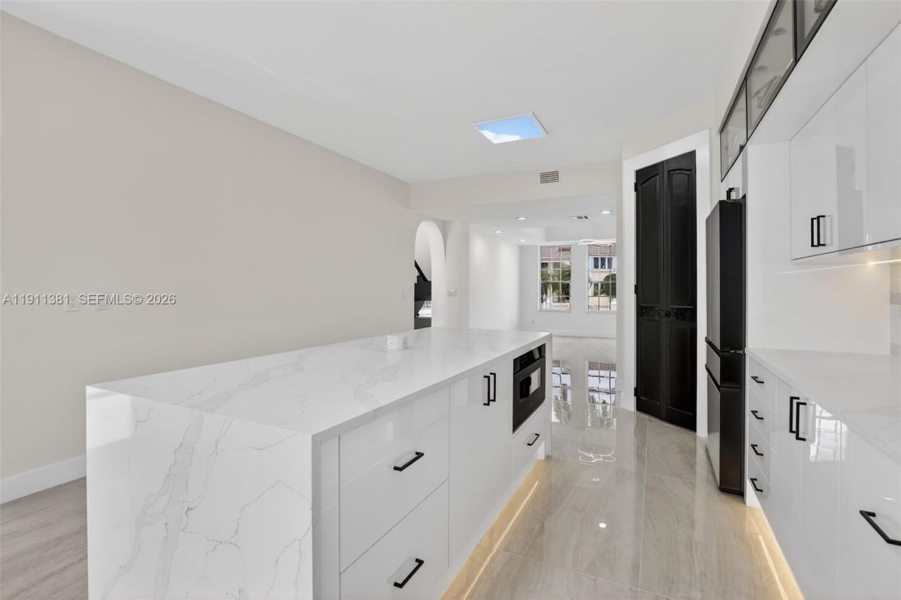 12360 SW 1st St, Plantation, FL 33325 Photo