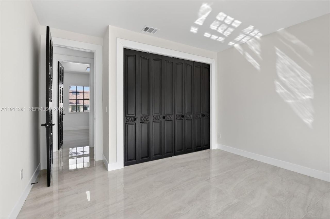 12360 SW 1st St, Plantation, FL 33325 Photo