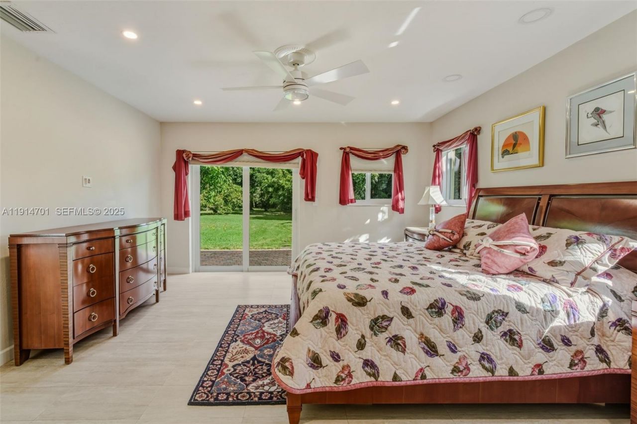 8001 SW 66th Ter, Miami, FL 33143 Photo