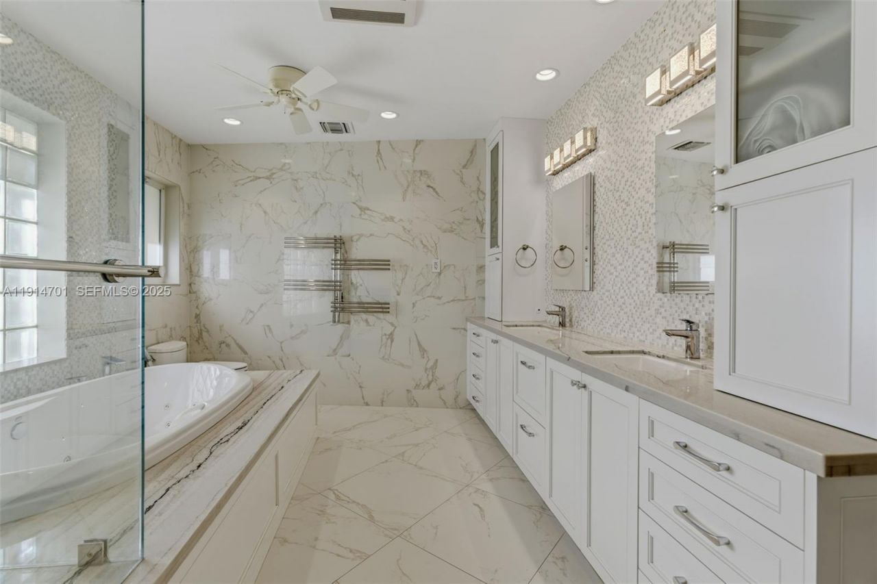 8001 SW 66th Ter, Miami, FL 33143 Photo