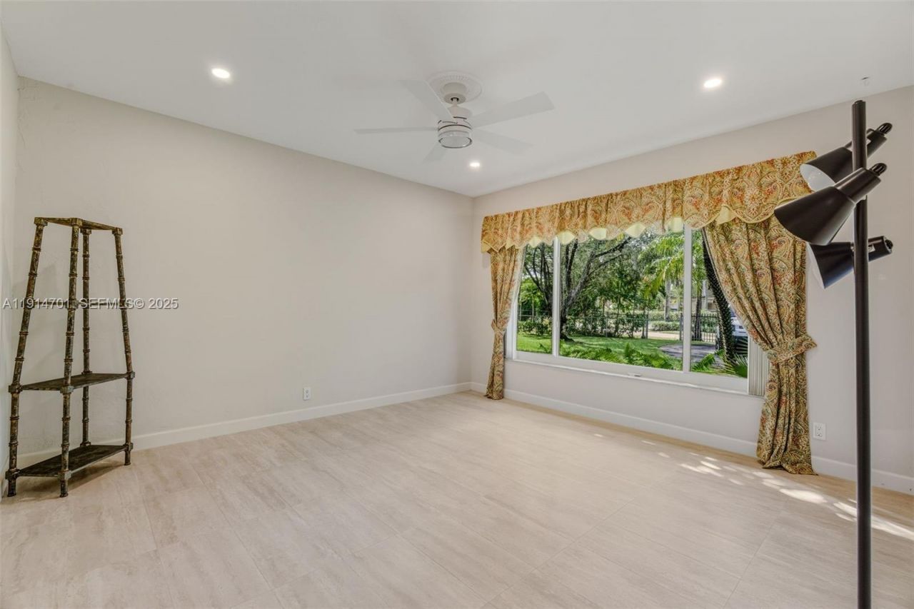 8001 SW 66th Ter, Miami, FL 33143 Photo