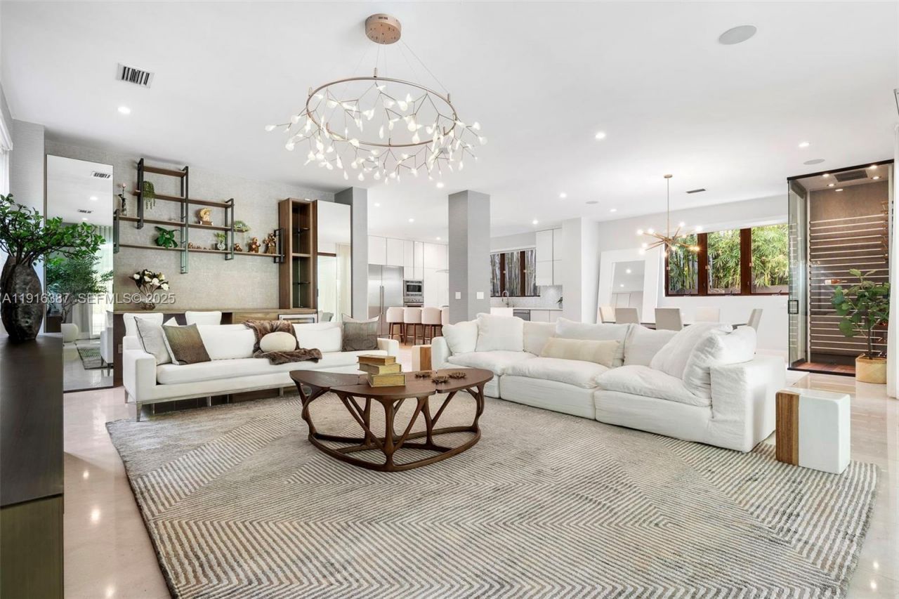 1621 S Bayshore Dr, Miami, FL 33133 Photo