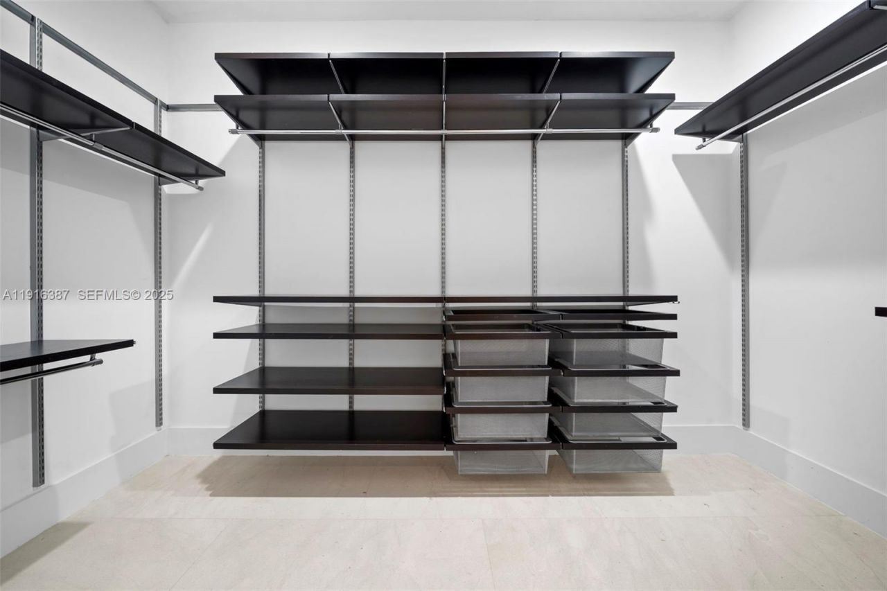 1621 S Bayshore Dr, Miami, FL 33133 Photo