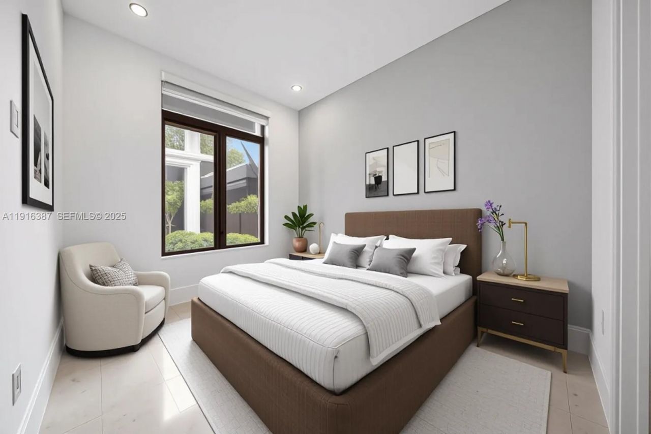 1621 S Bayshore Dr, Miami, FL 33133 Photo