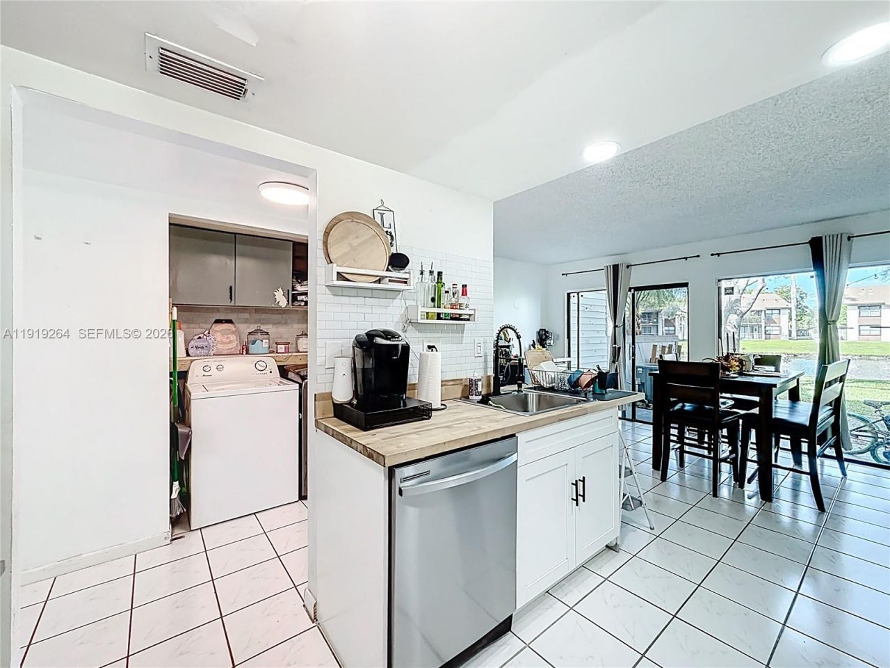 9825 NW 37th St, Unit 5F, Sunrise, FL 33351 Photo