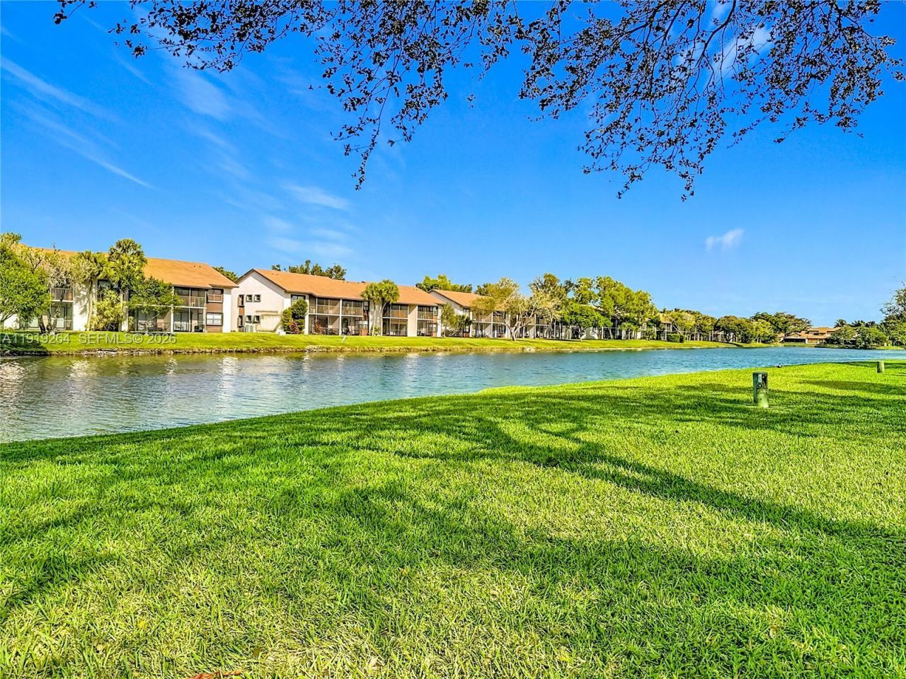 9825 NW 37th St, Unit 5F, Sunrise, FL 33351 Photo