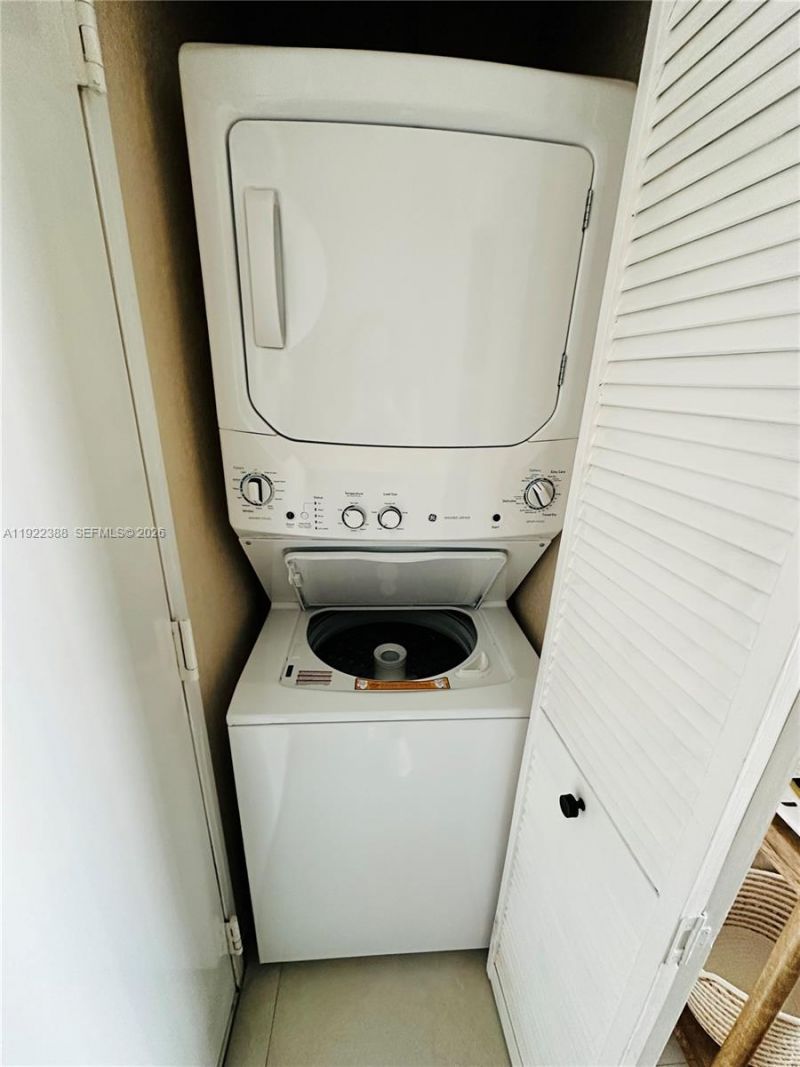 1700 NW N River Dr, Unit 907, Miami, FL 33125 Photo