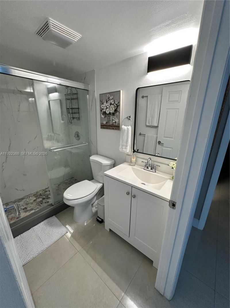 1700 NW N River Dr, Unit 907, Miami, FL 33125 Photo