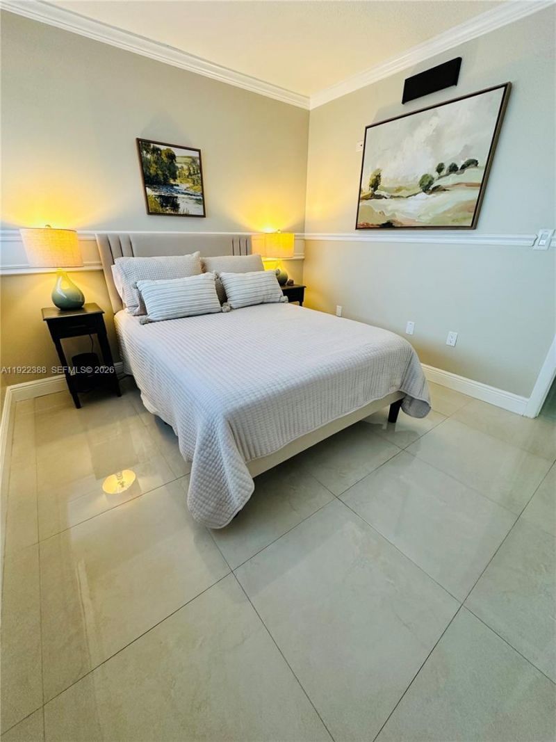 1700 NW N River Dr, Unit 907, Miami, FL 33125 Photo