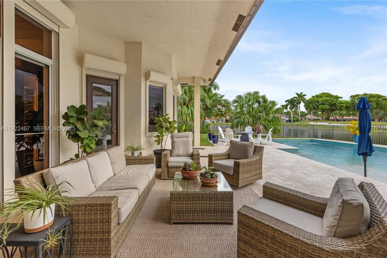 2589 Mayfair Ln, Weston, FL 33327 Photo