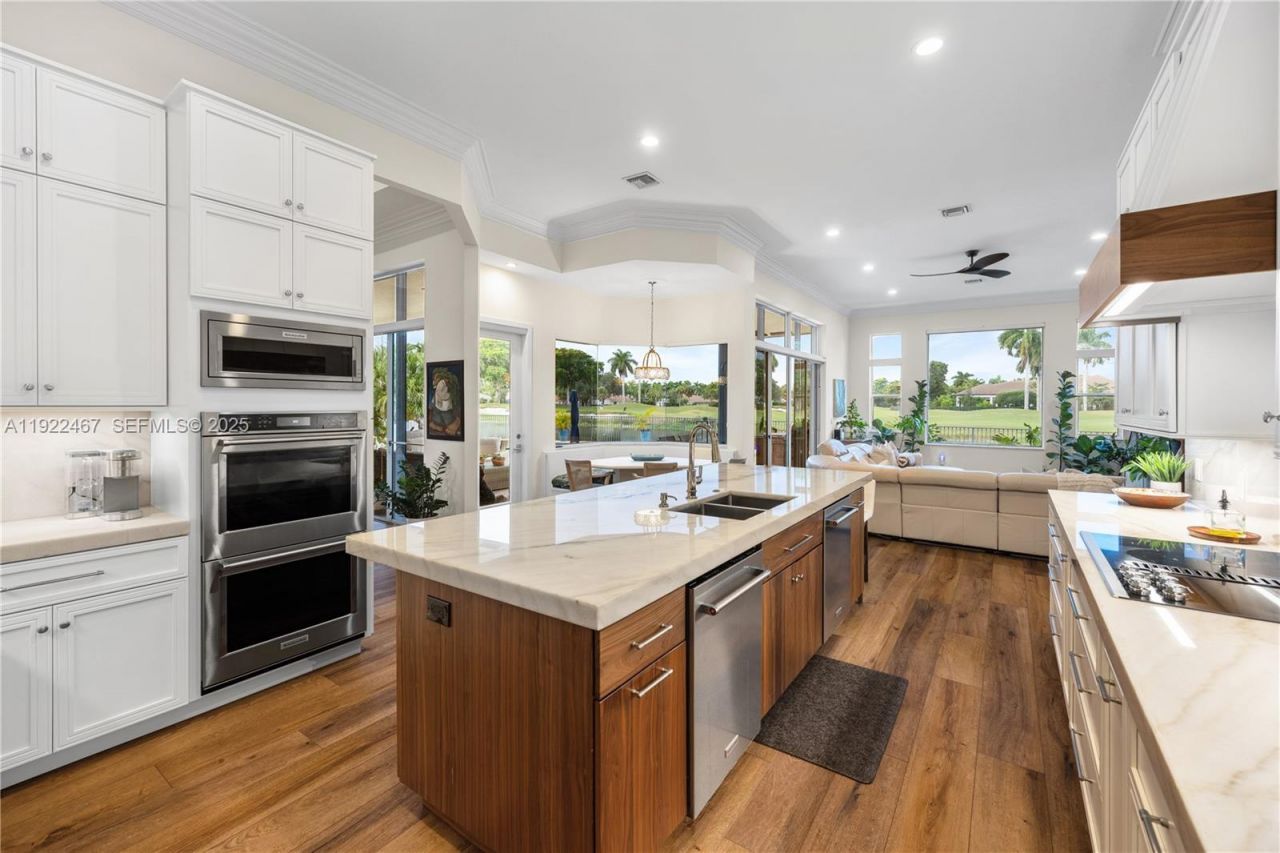 2589 Mayfair Ln, Weston, FL 33327 Photo