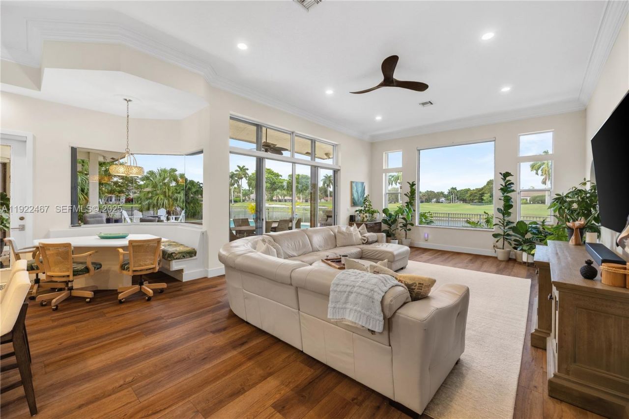 2589 Mayfair Ln, Weston, FL 33327 Photo