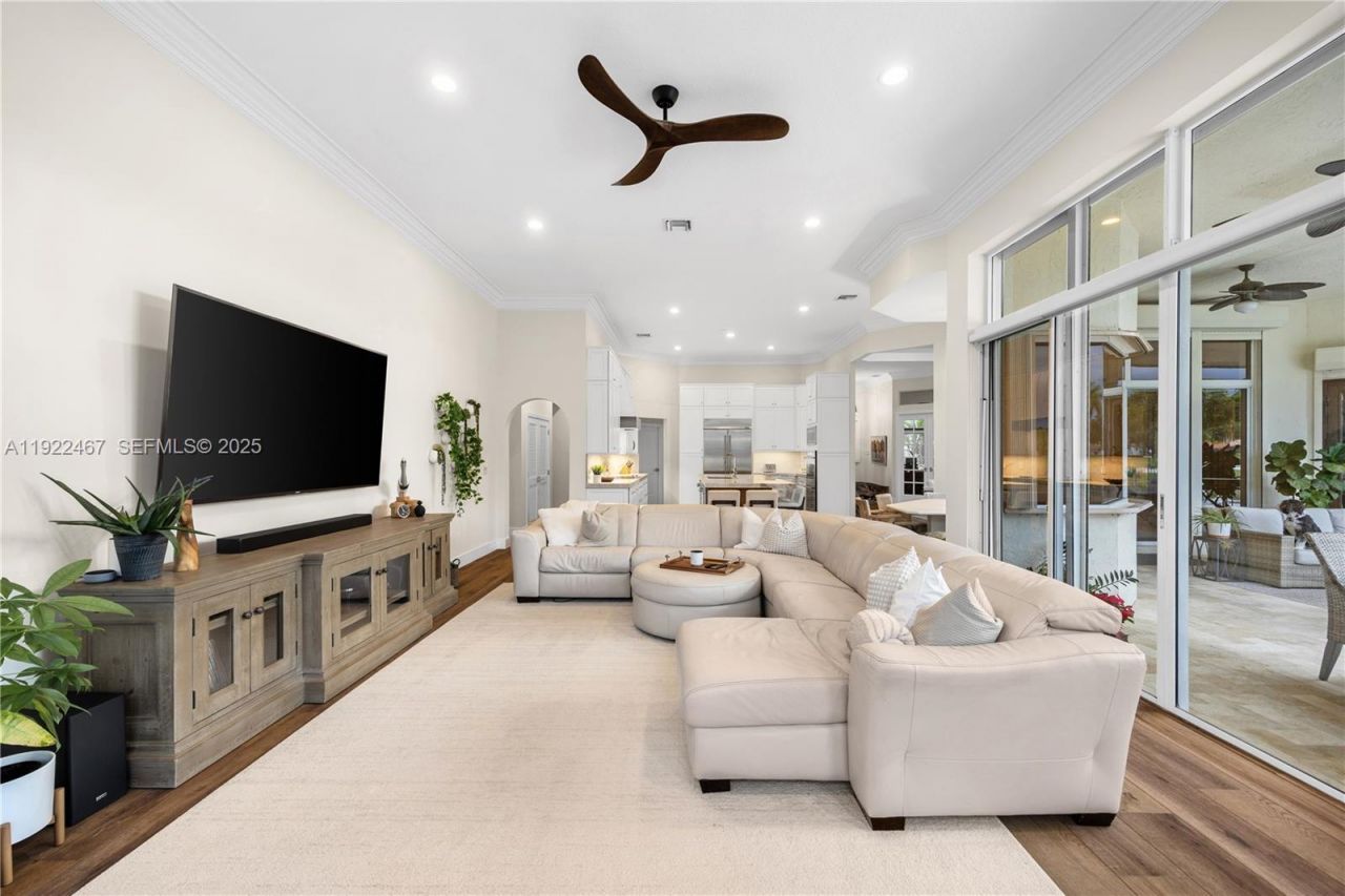 2589 Mayfair Ln, Weston, FL 33327 Photo