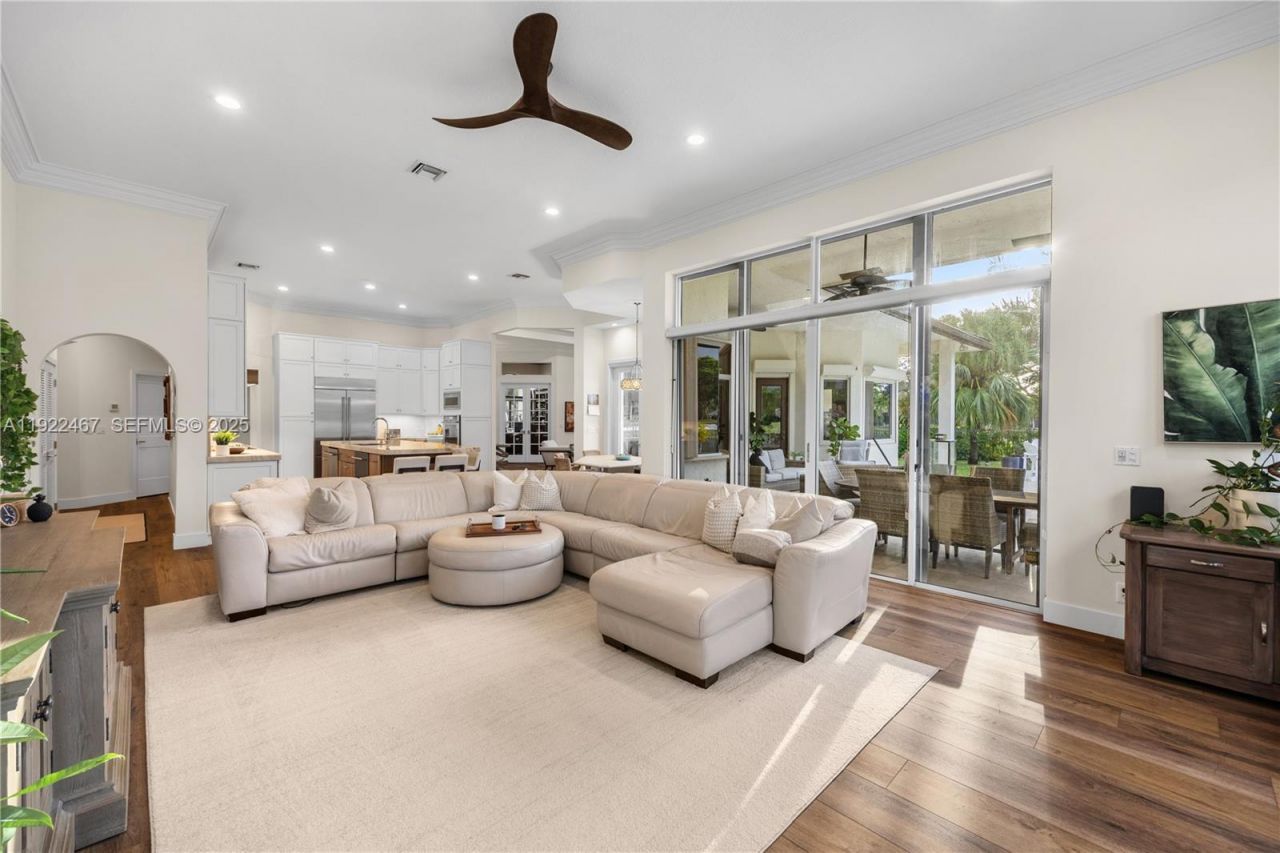 2589 Mayfair Ln, Weston, FL 33327 Photo