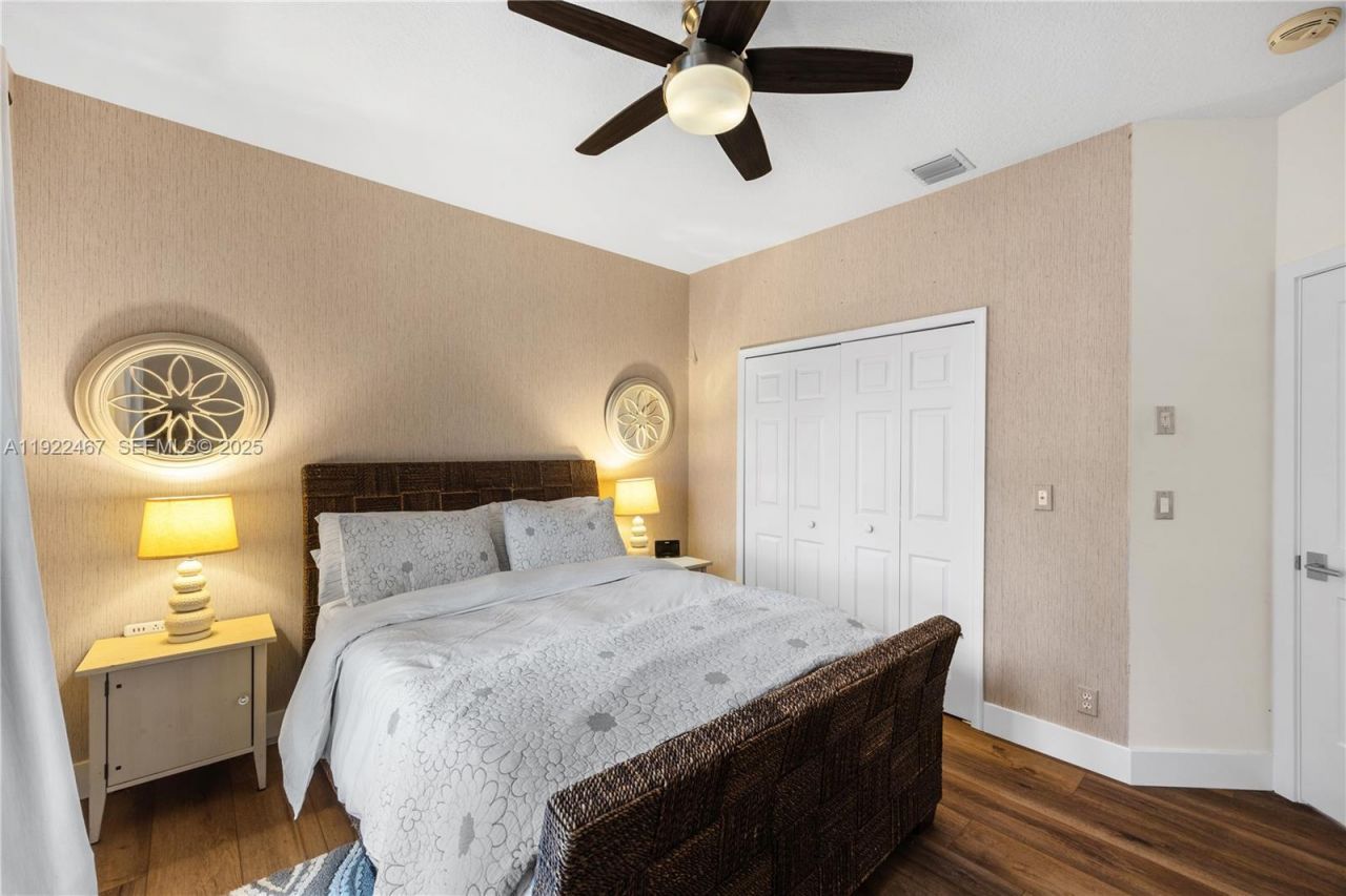 2589 Mayfair Ln, Weston, FL 33327 Photo