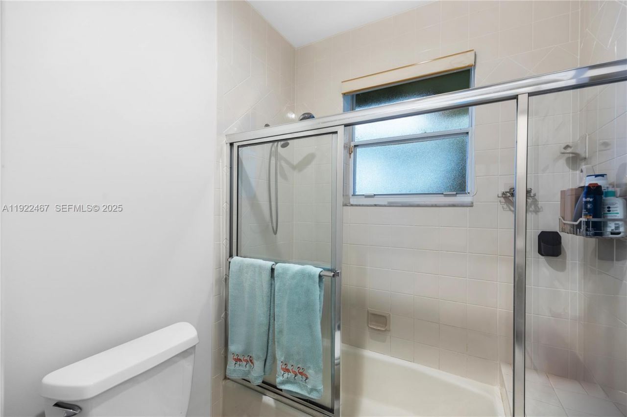 2589 Mayfair Ln, Weston, FL 33327 Photo